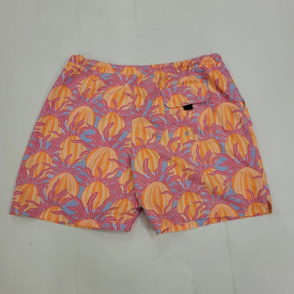 Vineyard Vines Chappy Swim Trunks Board Shorts Men's Sz XL All Over Print Urchin